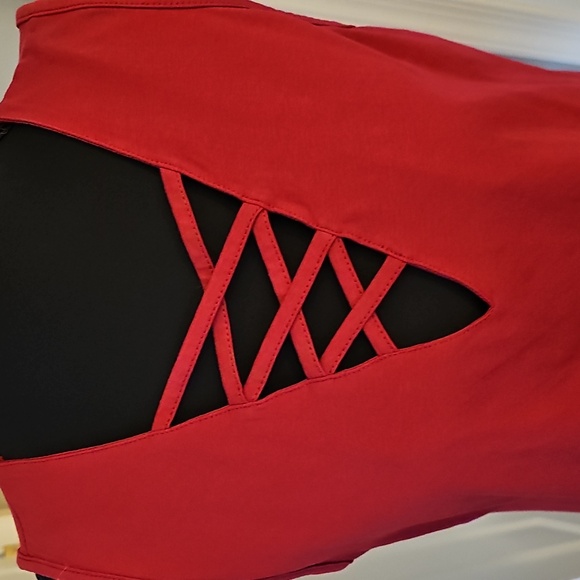 Top - Picture 4 of 14